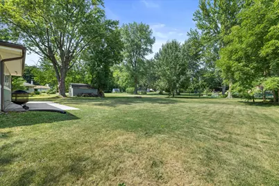 N57W18198  Juniper Ln, Menomonee Falls, WI 53051 - Photo 34