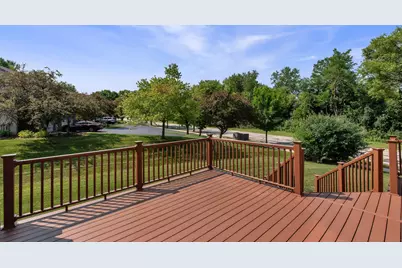 625  Tamarack Dr, West Bend, WI 53095 - Photo 2