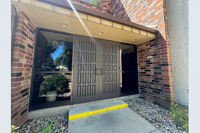2300 W Good Hope Rd #339, Glendale, WI 53209 - Photo 2