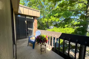 2300 W Good Hope Rd, Glendale, WI 53209 - Photo 26