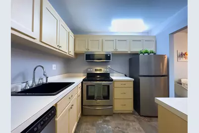 2300 W Good Hope Rd #339, Glendale, WI 53209 - Photo 14