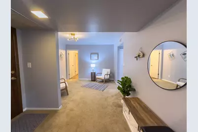 2300 W Good Hope Rd #339, Glendale, WI 53209 - Photo 4