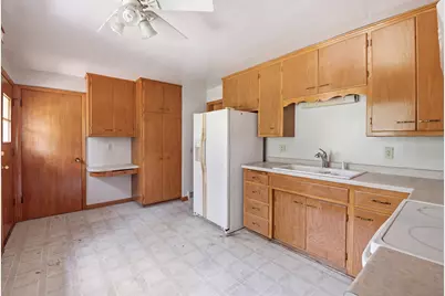 6  Barron Ct, Madison, WI 53705 - Photo 10