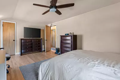 1826 E Fernwood Ave, Milwaukee, WI 53207 - Photo 12