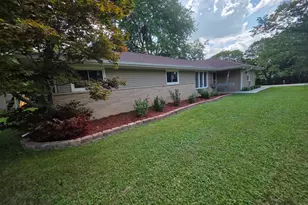 4380 N 143rd St, Brookfield, WI 53005 - Photo 18