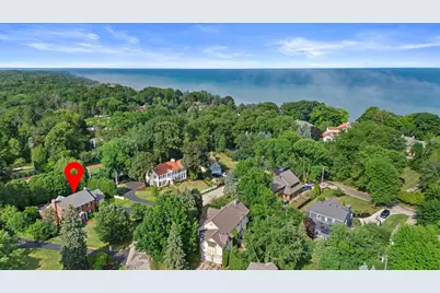 7039 N Belmont Ln, Fox Point, WI 53217 - Photo 54