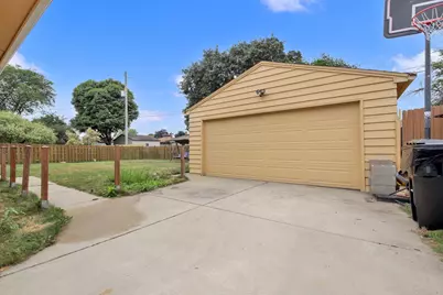 3446  Stratford Ave, Racine, WI 53402 - Photo 24