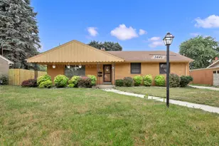 3446 Stratford Ave, Racine, WI 53402 - Photo 4