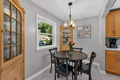 425 W Van Norman Ave, Milwaukee, WI 53207 - Photo 8