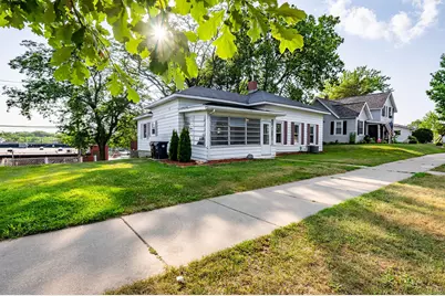 216  3rd Ave, Onalaska, WI 54650 - Photo 1