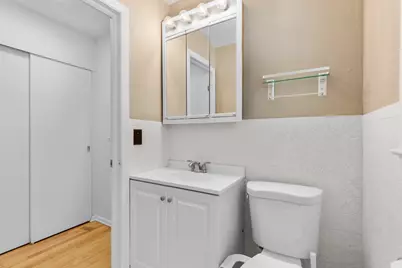 9600 W Morgan Ave, Milwaukee, WI 53228 - Photo 14