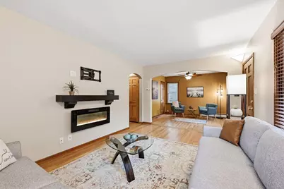 2802 S 47th St, Milwaukee, WI 53219 - Photo 2