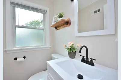 2836 N 90th St, Milwaukee, WI 53222 - Photo 8