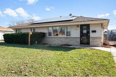 4158 N 77th St, Milwaukee, WI 53222 - Photo 2