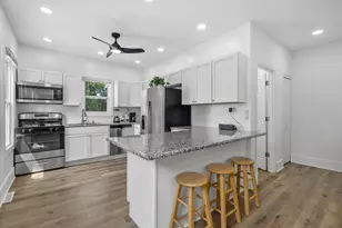 918 Peck Ave, Racine, WI 53404 - Photo 8