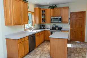 1981 Ashford Dr, Plover, WI 54467 - Photo 12