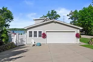 S68W18031 Island Dr, Muskego, WI 53150 - Photo 6