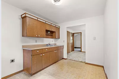 21650 W Valley Dr, New Berlin, WI 53146 - Photo 30