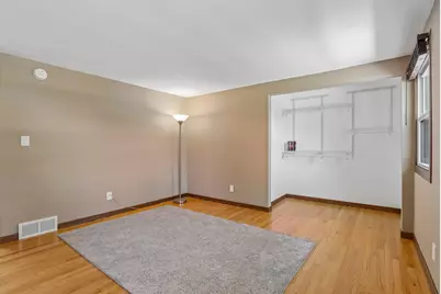 10780 S 92nd St, Franklin, WI 53132 - Photo 36