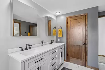 10780 S 92nd St, Franklin, WI 53132 - Photo 44