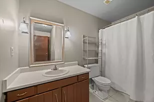 6440 W Howard Ave, Milwaukee, WI 53220 - Photo 16