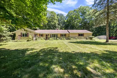 1176  Greenway Ln, Farmington, WI 53090 - Photo 2