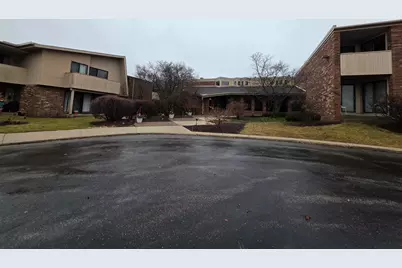 425 W Willow Ct #222, Fox Point, WI 53217 - Photo 18