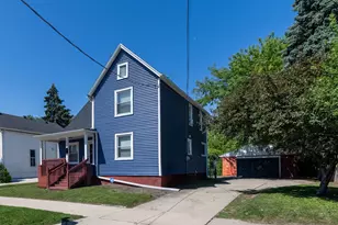 1614 St Clair St, Racine, WI 53402 - Photo 2