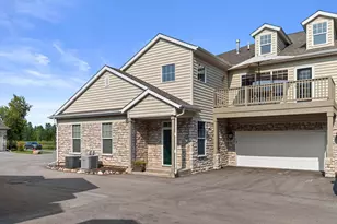 N16W26401 Meadowgrass Cir, Pewaukee, WI 53072 - Photo 1