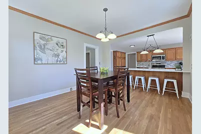 215  Randall Pl, Elkhorn, WI 53121 - Photo 10