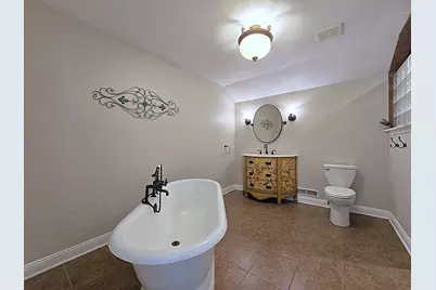 215  Randall Pl, Elkhorn, WI 53121 - Photo 28