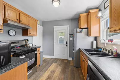 716  23rd St, La Crosse, WI 54601 - Photo 6