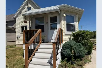 131  Reed St, Plymouth, WI 53073 - Photo 2