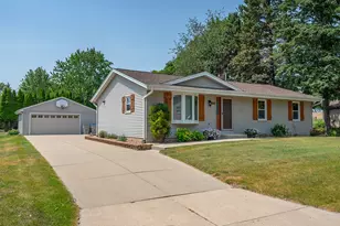 5859 N 119th St, Milwaukee, WI 53225 - Photo 2