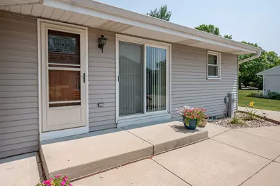 5859 N 119th St, Milwaukee, WI 53225 - Photo 26