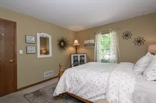 2147 Inverness Dr, Waukesha, WI 53186 - Photo 46