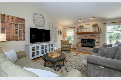 2147  Inverness Dr, Waukesha, WI 53186 - Photo 28
