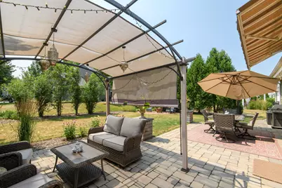 2147  Inverness Dr, Waukesha, WI 53186 - Photo 92