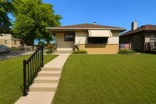 2113 Grove Ave, Racine, WI 53405 - Photo 2