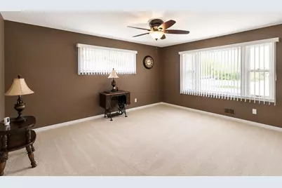 2113  Grove Ave, Racine, WI 53405 - Photo 8