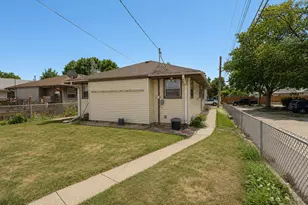 2113 Grove Ave, Racine, WI 53405 - Photo 40