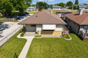 2113 Grove Ave, Racine, WI 53405 - Photo 6