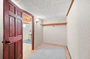 4938 S 69th St, Greenfield, WI 53220 - Photo 24