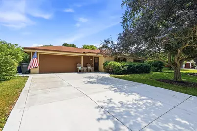 4938 S 69th St, Greenfield, WI 53220 - Photo 2