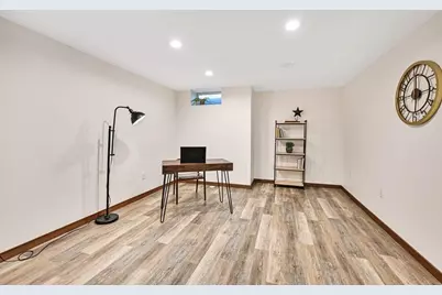 12810 W Balboa Dr, New Berlin, WI 53151 - Photo 26