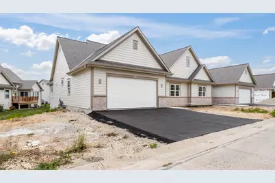 1793  Cedar Ridge Dr #215-1, Slinger, WI 53086 - Photo 4