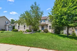 700 Creekwood Dr, West Bend, WI 53095 - Photo 2