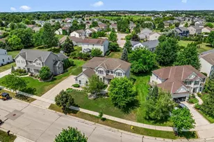 700 Creekwood Dr, West Bend, WI 53095 - Photo 54