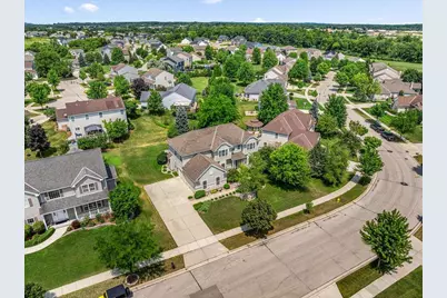 700  Creekwood Dr, West Bend, WI 53095 - Photo 52