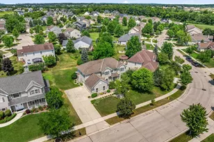 700 Creekwood Dr, West Bend, WI 53095 - Photo 52